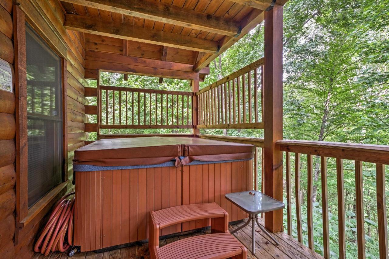 Willa Pigeon Forge Cabin With Hot Tub, Grill And Pool Table! Sevierville Zewnętrze zdjęcie